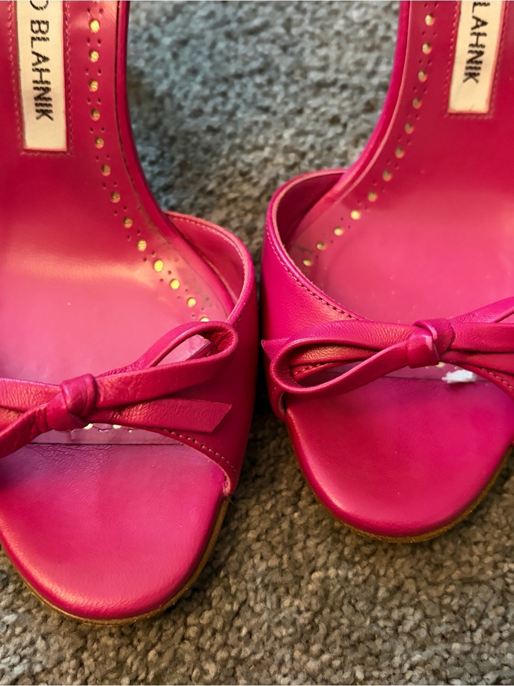 Manolo Blahnik Hot Pink leather Strappy Heels with Bow - Picture 13 of 16